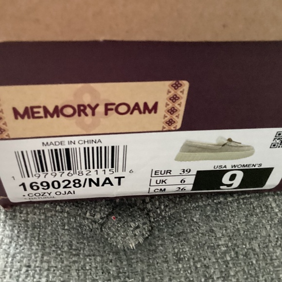 Skechers Women's Cozy Ojai Mocassin Casual Sneakers, size 9 - Picture 8 of 12